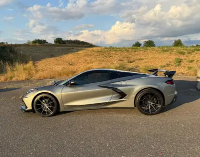 Chevrolet Corvette Coupé 2022 — Sportive légendaire, 5500 km seulement — arrière