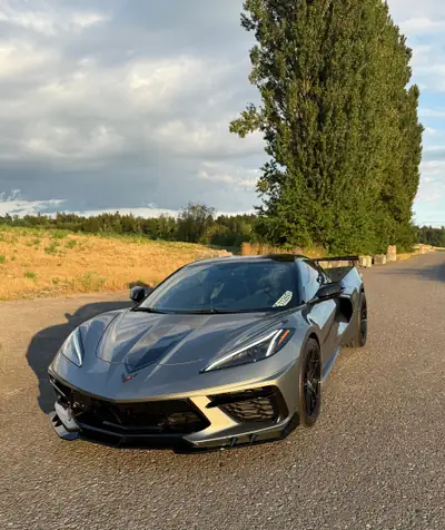 Chevrolet Corvette Coupé 2022 — Sportive légendaire, 5500 km seulement — vue extérieure