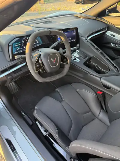 Chevrolet Corvette Coupé 2022 — Sportive légendaire, 5500 km seulement — détail