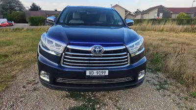 Toyota Highlander 2015 — SUV 7 places hybride, 212'000 km, sans sinistre — cruscotto