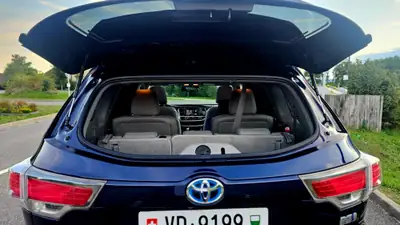 Toyota Highlander 2015 — SUV 7 places hybride, 212'000 km, sans sinistre — Miniatura 10