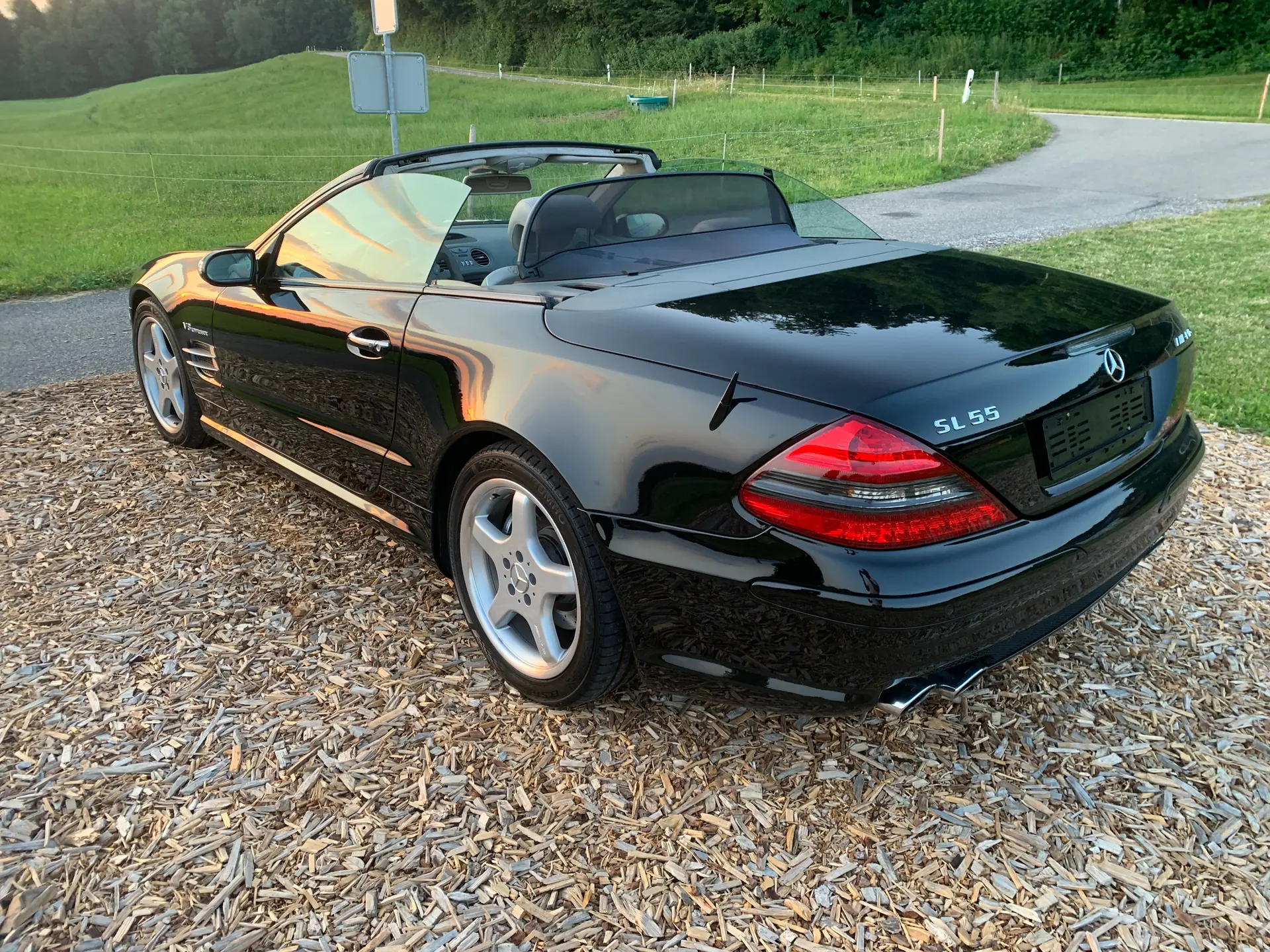 Mercedes-Benz SL 55 AMG — Roadster légendaire V8, 516 ch purs — vista esterna