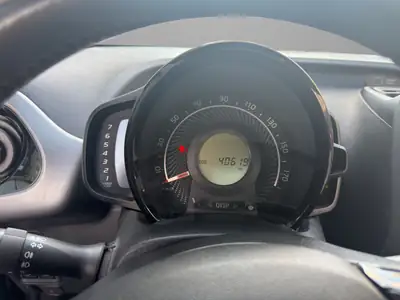 Toyota Aygo 1.0 VVT-i Trend 2021 — Citadine économique, peu kilométrée, équipée — Thumbnail 10