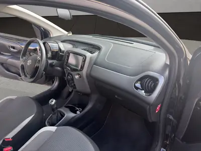 Toyota Aygo 1.0 VVT-i Trend 2021 — Citadine économique, peu kilométrée, équipée — Thumbnail 17