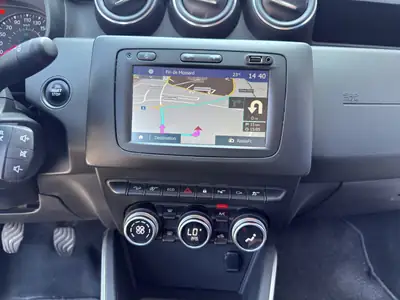 Dacia Duster TCe 150 Prestige 4x4 — SUV polyvalent, équipé et sans accident — Thumbnail 15
