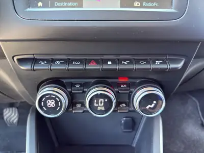 Dacia Duster TCe 150 Prestige 4x4 — SUV polyvalent, équipé et sans accident — Thumbnail 16