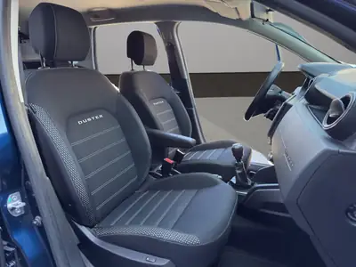 Dacia Duster TCe 150 Prestige 4x4 — SUV polyvalent, équipé et sans accident — Thumbnail 17