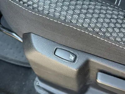 Dacia Duster TCe 150 Prestige 4x4 — SUV polyvalent, équipé et sans accident — Thumbnail 22