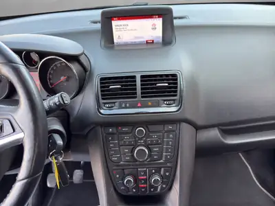 Opel Meriva 1.4 Turbo — Monospace compact fiable, équipé et sans accident — Miniature 15
