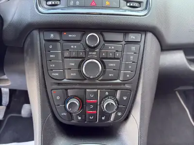 Opel Meriva 1.4 Turbo — Monospace compact fiable, équipé et sans accident — Miniature 16