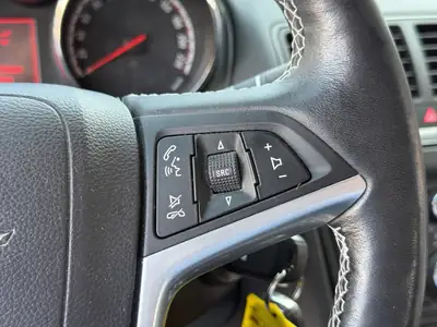 Opel Meriva 1.4 Turbo — Monospace compact fiable, équipé et sans accident — Miniature 23