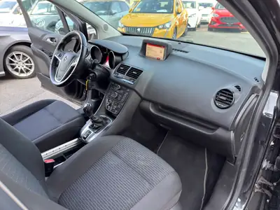 Opel Meriva 1.4 Turbo — Monospace compact fiable, équipé et sans accident — Miniature 26