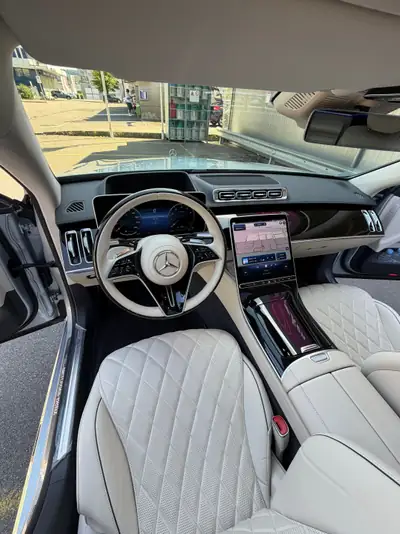 Mercedes-Benz S 500 V6 AMG Line 4matic — Berline de prestige hybride légère, 124'000 km — interni