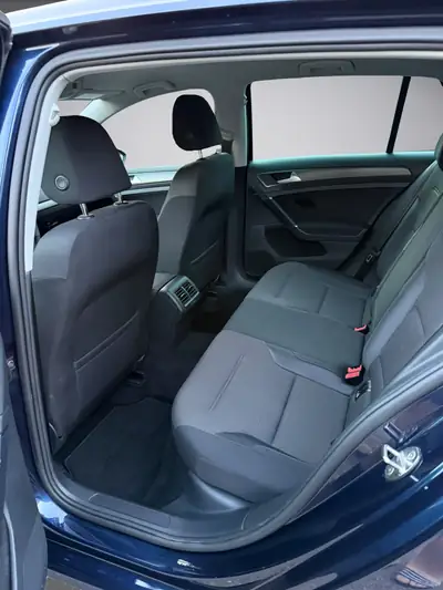 VW Golf 1.4 TSI Comfortline — Compacte fiable avec équipements premium et faible kilométrage — Thumbnail 12