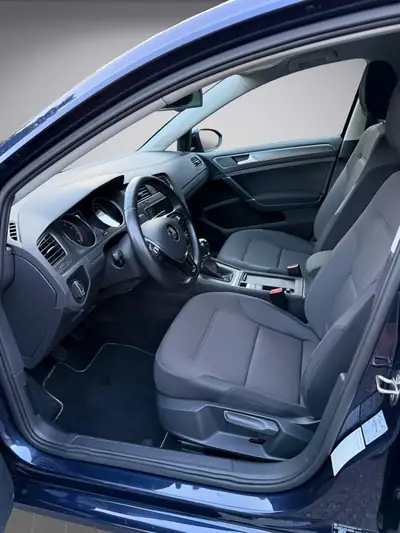 VW Golf 1.4 TSI Comfortline — Compacte fiable avec équipements premium et faible kilométrage — Thumbnail 11