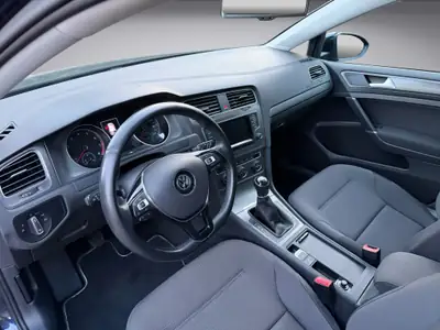 VW Golf 1.4 TSI Comfortline — Compacte fiable avec équipements premium et faible kilométrage — Thumbnail 10