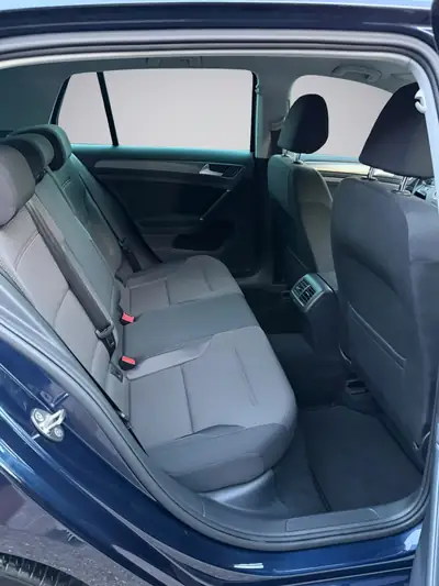 VW Golf 1.4 TSI Comfortline — Compacte fiable avec équipements premium et faible kilométrage — Thumbnail 13