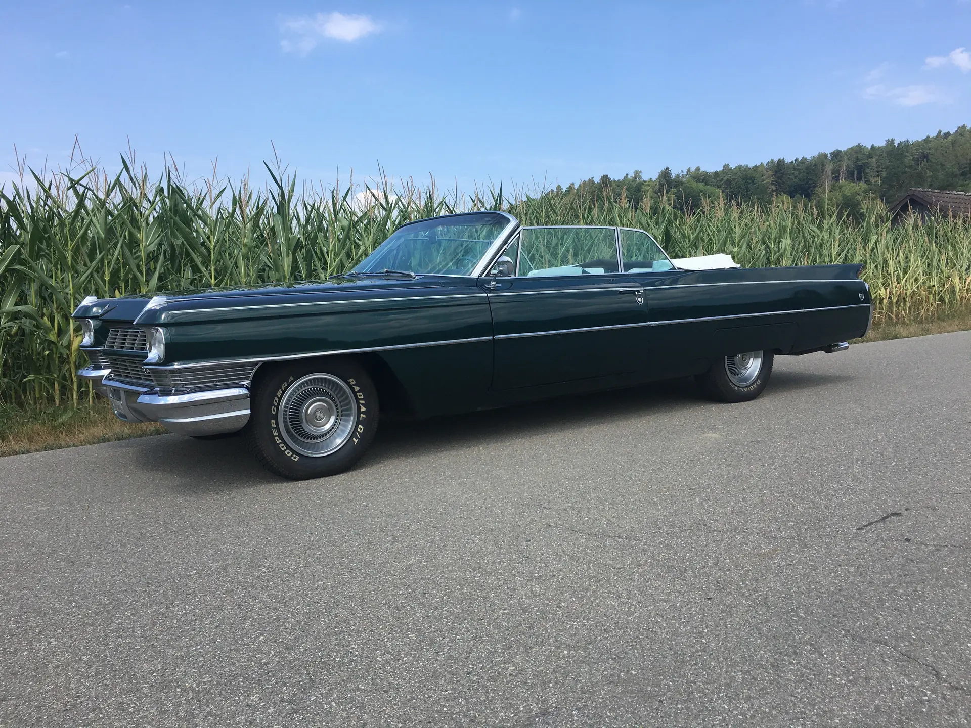 Cadillac DeVille Convertible 1964 — Cabriolet légendaire, 340 ch de prestige américain — Außenansicht