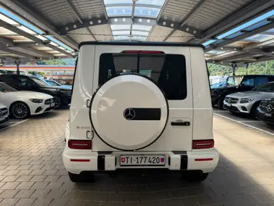 Mercedes-Benz G 500 V8 4MATIC — Le SUV emblématique, puissance brute et prestige intemporel — side view