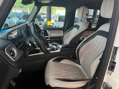 Mercedes-Benz G 500 V8 4MATIC — Le SUV emblématique, puissance brute et prestige intemporel — interior