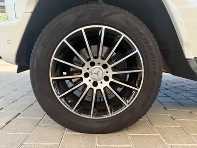 Mercedes-Benz G 500 V8 4MATIC — Le SUV emblématique, puissance brute et prestige intemporel — detail