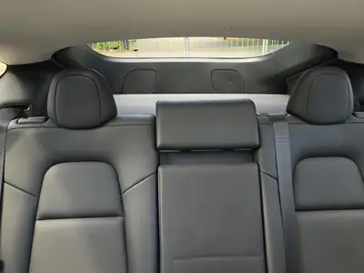 Tesla Model Y Performance 534 PS — Électrique haute performance, 52 400 km seulement — Thumbnail 11