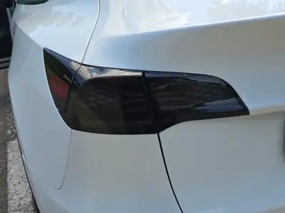 Tesla Model Y Performance 534 PS — Électrique haute performance, 52 400 km seulement — Thumbnail 18