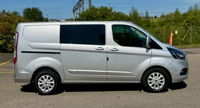 Ford Transit Custom 2.0 TDCi 170 — Utilitaire robuste, 106 000 km, état impeccable — vista esterna