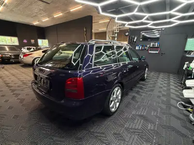 Audi S4 Avant quattro 1998 — Break sportif légendaire, révision majeure effectuée — intérieur