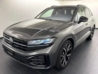 VW Touareg 3.0 TDI R-Line — SUV premium 286 ch, modèle 2026, attelage et chauffage inclus — exterior view