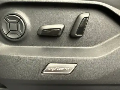 VW Touareg 3.0 TDI R-Line — SUV premium 286 ch, modèle 2026, attelage et chauffage inclus — Thumbnail 11