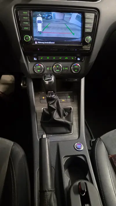 Skoda Octavia 2.0 TDI 150 4x4 — Break robuste, intégrale et sans sinistre — detail