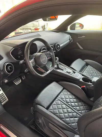 Audi TT 1.8 TFSI S-Tronic 2016 — Coupé sportif, 37'000 km seulement, état impeccable — Seitenansicht