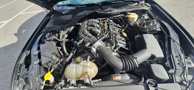 Ford Mustang Coupé 2017 — Muscle car iconique, 305 ch et seulement 54 747 km — cruscotto