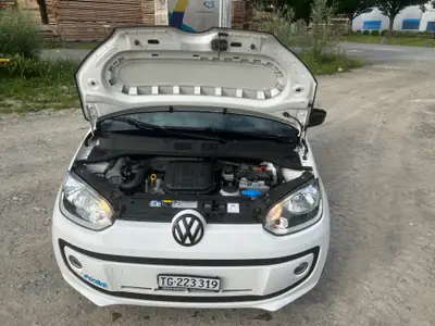 Volkswagen Up 1.0 MPI 75 BMT Move — Citadine agile, entretien économique — Innenraum