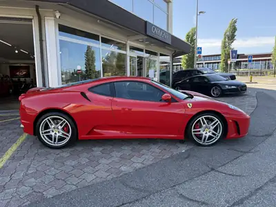 Ferrari F430 2006 — Légendaire coupé sportif, 486 ch et boîte F1 — interior
