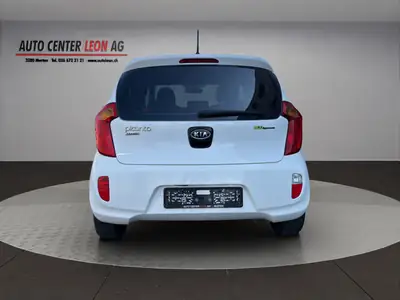 Kia Picanto 1.2 CVVT Style — Citadine économique et fiable, sans accident — tableau de bord