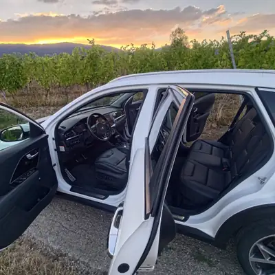 Kia Niro 1.6 GDi Hybrid — SUV écologique, finition Premium, 94 500 km — interni