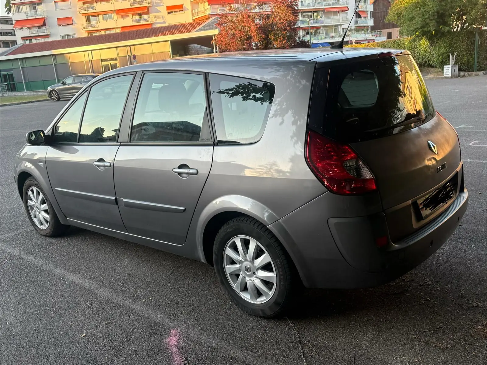 Renault Grand Scenic 2008 occasion Meyrin — 2