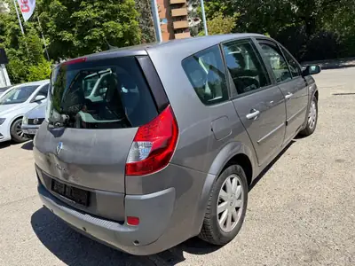 Renault Grand Scénic 2.0 dCi — 7 places, diesel économique, sans sinistre — Thumbnail 9