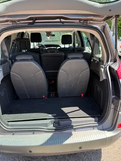 Renault Grand Scénic 2.0 dCi — 7 places, diesel économique, sans sinistre — Thumbnail 11