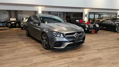 Mercedes-Benz E 63 AMG S — 612 PS, break haute performance, seulement 58 500 km — tableau de bord