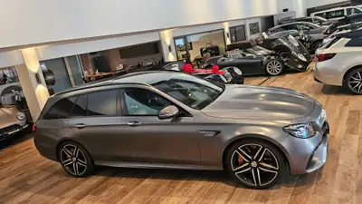 Mercedes-Benz E 63 AMG S — 612 PS, break haute performance, seulement 58 500 km — Miniature 8
