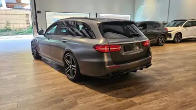 Mercedes-Benz E 63 AMG S — 612 PS, break haute performance, seulement 58 500 km — Miniature 13
