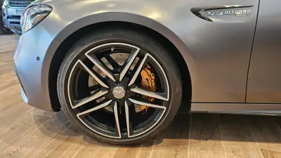 Mercedes-Benz E 63 AMG S — 612 PS, break haute performance, seulement 58 500 km — Miniature 17