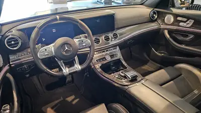 Mercedes-Benz E 63 AMG S — 612 PS, break haute performance, seulement 58 500 km — Miniature 21