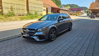 Mercedes-Benz E 63 AMG S — 612 PS, break haute performance, seulement 58 500 km — Miniature 31