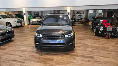 Range Rover Sport SDV8 Autobiography — Luxe diesel performant, 99 500 km, impeccable — intérieur