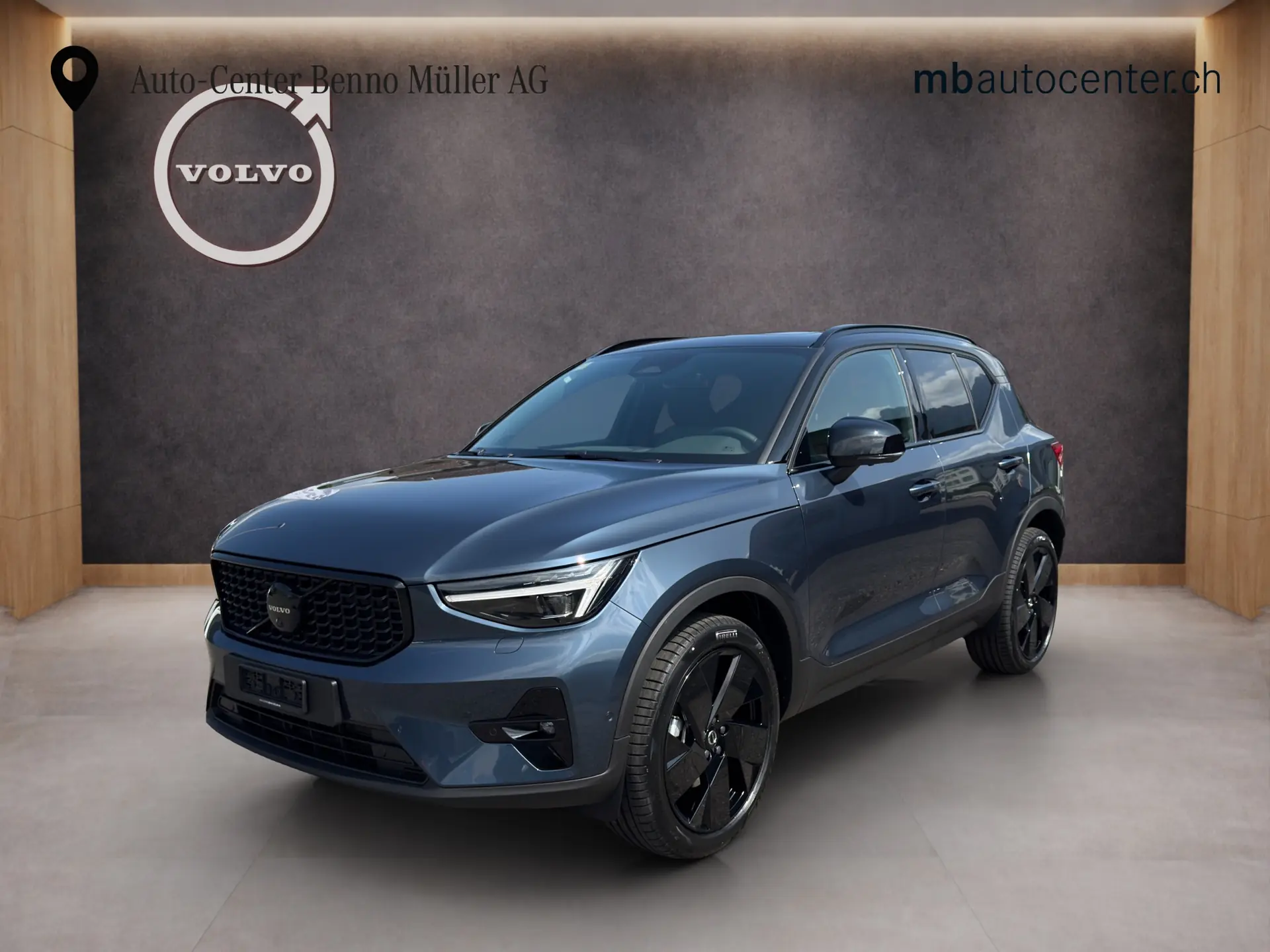 Volvo XC40 2.0 B4 MH Black Edition — SUV compact hybride, quasi neuf, faible consommation