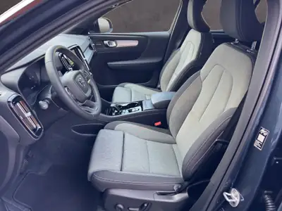 Volvo XC40 2.0 B4 MH Black Edition — SUV compact hybride, quasi neuf, faible consommation — Thumbnail 11